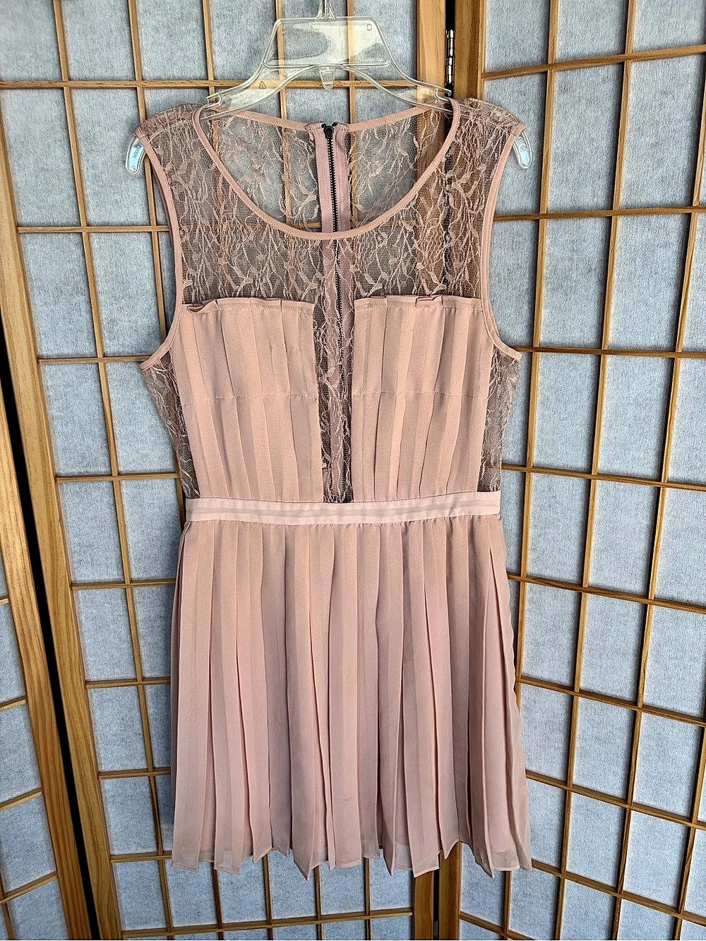 Lace Mini Dress in Pink Size 6 Like New